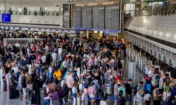 Χάος στα γερμανικά αεροδρόμια: Ακυρώθηκαν πάνω από 1000 πτήσεις λόγω απεργίας στη Lufthansa