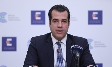 Πλεύρης: Το κύμα πανδημίας έχει κορυφωθεί, δεν έχει νόημα αυτή τη στιγμή η επαναφορά μέτρων