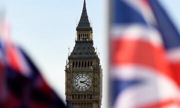 Bloomberg: Η Βρετανία καταρτίζει σχέδια για οργανωμένες διακοπές της ηλεκτροδότησης τον Ιανουάριο