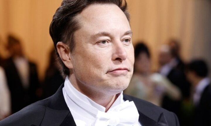 Ο Ίλον Μασκ πούλησε μετοχές της Tesla ύψους σχεδόν 7 δισ. δολαρίων