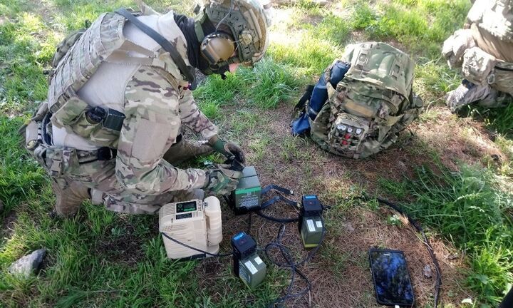 Advent Technologies: Eπιτυχή παράδοση φορητών κυψελών καυσίμου στον Ελληνικό Στρατό