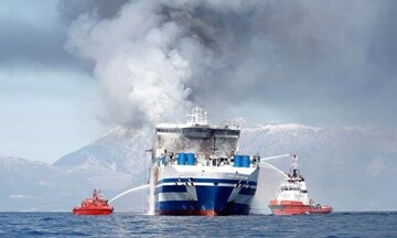 Σουηδία: Υπό έλεγχο η φωτιά σε πλοίο με 300 επιβάτες - Σε εξέλιξη η επιχείρηση διάσωσης