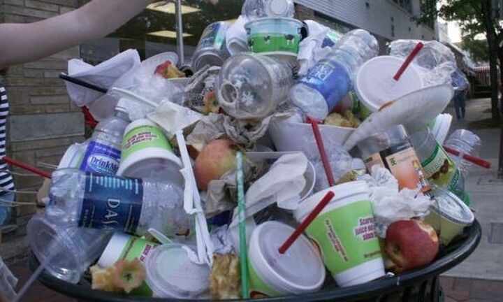  WWF: Απογοητευτική η εφαρμογή του νόμου για τα πλαστικά μιας χρήσης