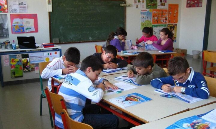 ΥΠΑΙΘ: Ως και τις 12 Σεπτεμβρίου οι εγγραφές στο διευρυμένο ολοήμερο σχολείο