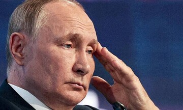 Ρωσία: Δημοτικοί σύμβουλοι 18 περιφερειών ζητούν την παραίτηση Πούτιν