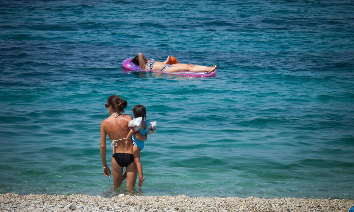 Υψηλές για την εποχή θερμοκρασίες- πάνω και από 38 βαθμούς- τις επόμενες ημέρες