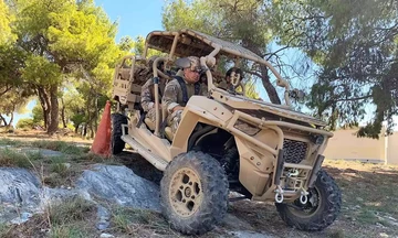 ΓΕΕΘΑ: Στελέχη της Διοίκησης Ειδικού Πολέμου εκπαιδεύτηκαν στο νέο όχημα μάχης Polaris 
