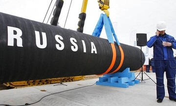 Bloomberg: «Βουτιά» εξαμήνου στις εξαγωγές ρωσικού πετρελαίου