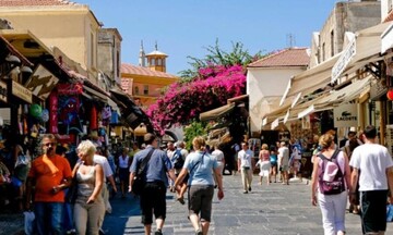 Τουρισμός: Εντυπωσιακή αύξηση των Γάλλων τουριστών στην Ελλάδα
