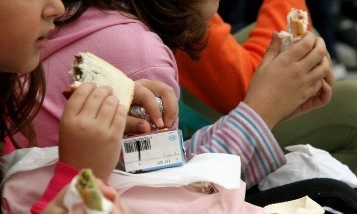 Ξεκινά τη Δευτέρα η διανομή σχολικών γευμάτων