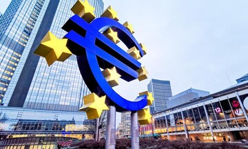 Υπέρ της αύξησης των επιτοκίων τον Οκτώβριο τάσσεται η πλειοψηφία των μελών του ΔΣ της ΕΚΤ 