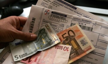 ΔΕΗ: Νέες διευκολύνσεις πληρωμών με δόσεις για οφειλές από 500 έως 3.000 ευρώ