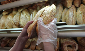 Κι όμως... γκρεμίζονται οι φούρνοι στις γειτονιές - «Λουκέτο» σε πάνω από 200 αρτοποιεία 