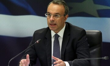 Σταϊκούρας: Παγώνουν για ένα χρόνο τα επιτόκια για ληξιπρόθεσμα και ρυθμισμένα χρέη στην εφορία