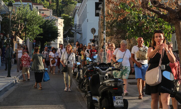 Αυξημένα 78% τα έσοδα από τουρισμό από Ιανουάριο έως Σεπτέμβριο