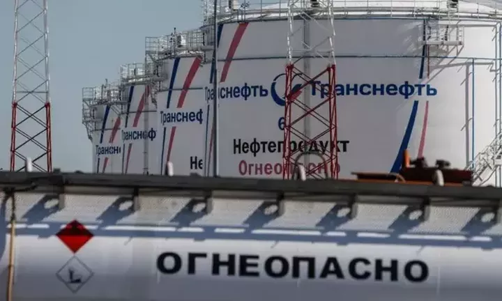 ΕΕ: Εμπλοκή στη διαπραγμάτευση για το πλαφόν στην τιμή ρωσικού πετρελαίου