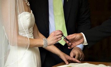 Παντρευτείτε με ένα «κλικ» - Ψηφιακά μέσω gov.gr η έκδοση άδειας πολιτικού γάμου