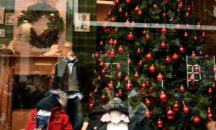 ΙΕΛΚΑ: Συγκρατημένoι για την κατανάλωση τα Χριστούγεννα -Ξοδεύουμε 25% παραπάνω από το εισόδημα μας