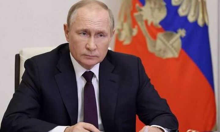 Πούτιν:"Aνόητη απόφαση" το πλαφόν - Απειλεί να μειώσει την παραγωγή πετρελαίου