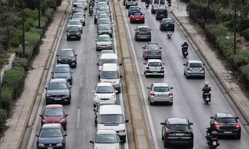 Έκτακτα μέτρα της Τροχαίας για την έξοδο των Χριστουγέννων - Απαγόρευση κυκλοφορίας φορτηγών