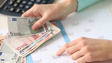 Από σήμερα η πλατφόρμα για την «επιταγή ακρίβειας» σε μη επιδοτούμενους μακροχρόνια ανέργους