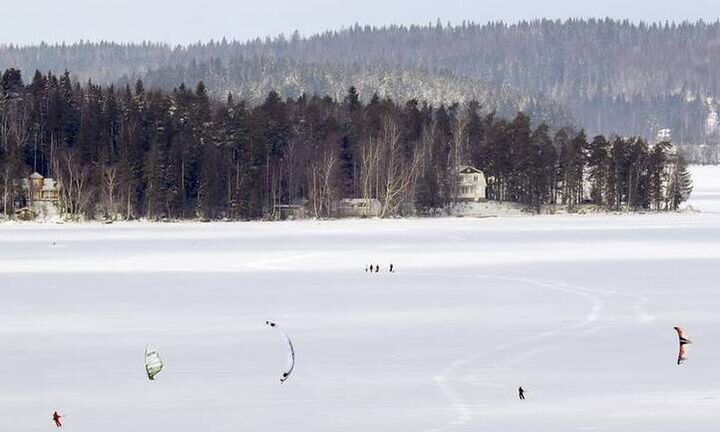 Οι Φινλανδοί προετοιμάζονται για ενεργειακή κρίση αποθηκεύοντας καυσόξυλα