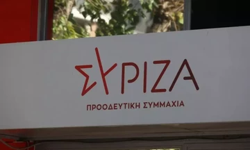 ΣΥΡΙΖΑ: Ο κ. Μητσοάκης δεν μειώνει τον ΦΠΑ αλλά δίνει απευθείας αναθέσεις 8,5 δισ. σε φίλους της ΝΔ