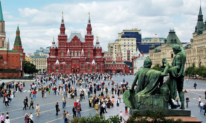 Rosstat: Συρρικνώθηκε 3,7% η ρωσική οικονομία το γ’ τρίμηνο