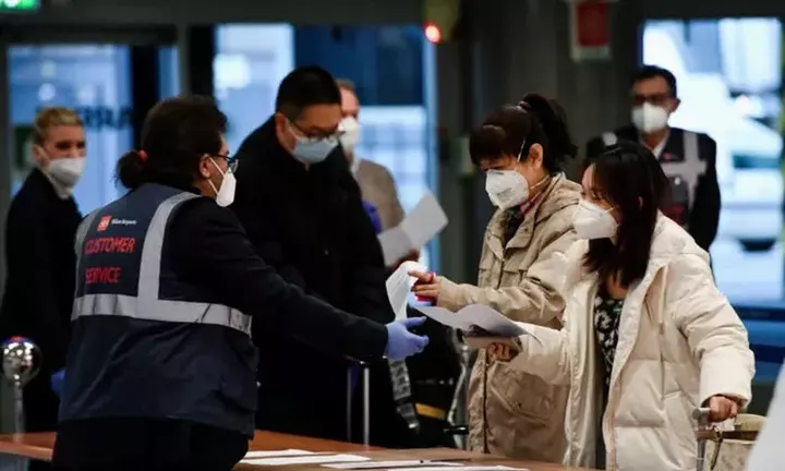 Κορωνοϊός: Υποχρεωτικό τεστ 48 ωρών και μάσκα για τους ταξιδιώτες από την Κίνα