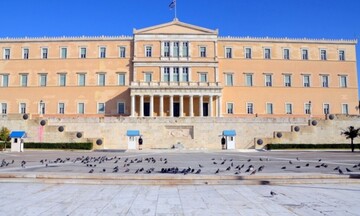  Στη Βουλή το ν/σ για το νέο θεσμικό πλαίσιο διερεύνησης αεροπορικών και σιδηροδρομικών ατυχημάτων