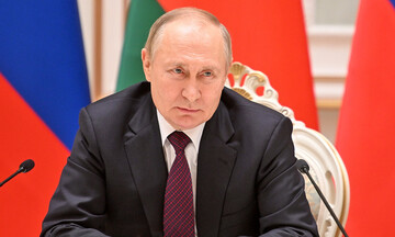 Πούτιν: Προβλέπει πιθανή συρρίκνωση της ρωσικής οικονομίας κατά 2,5% το 2022