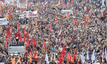 Γαλλία: Ημέρα μαζικών απεργιών η αυριανή κατά της μεταρρύθμισης των συντάξεων