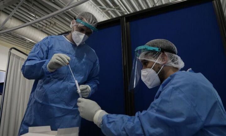 ΕΟΔΥ: 106 νεκροί και 127 διασωληνωμένοι από COVID-19 - Δύο θάνατοι από γρίπη αυτή την εβδομάδα