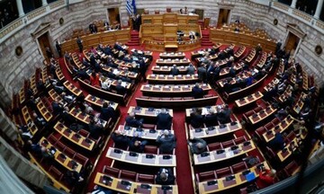 Βουλή: Υπερψηφίστηκε το νομοσχέδιο για τη νέα μουσειακή πολιτική