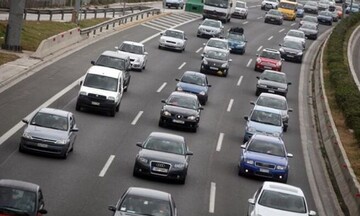 Ευρωκοινοβούλιο: Tέλος στα ΙΧ αυτοκίνητα με βενζίνη και diesel από το 2035
