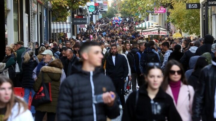 Eξι στους δέκα εμπόρους εκφράζουν την προσδοκία ότι οι πωλήσεις τους θα αυξηθούν