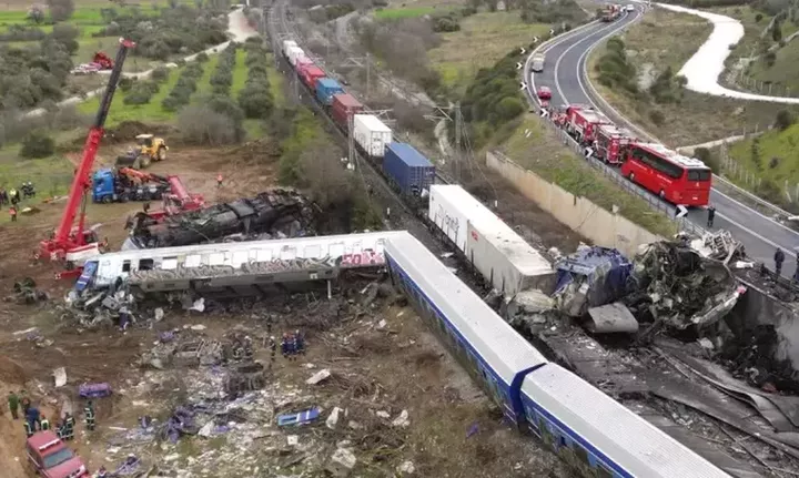 Τραγωδία στα Τέμπη: Δημοσία δαπάνη οι κηδείες των θυμάτων