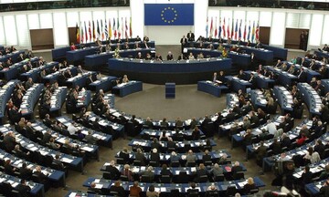 Το Ευρωπαϊκό Κοινοβούλιο ψήφισε τη μείωση εκπομπών αερίου κατά 40% 