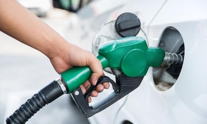 "Καίνε" τα καύσιμα - «Φλερτάρει» με τα 2 ευρώ η τιμή της βενζίνης λίγο πριν το Πάσχα