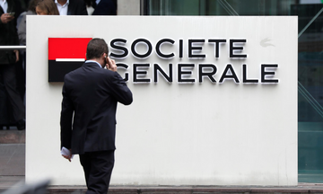Société Générale: Δεν θα έρθει η επενδυτική βαθμίδα για την Ελλάδα στις 21 Απριλίου - Τι προβλέπει