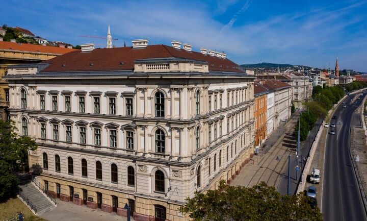 Οι ΗΠΑ ανακοίνωσαν κυρώσεις στη Διεθνή Τράπεζα Επενδύσεων στη Βουδαπέστη