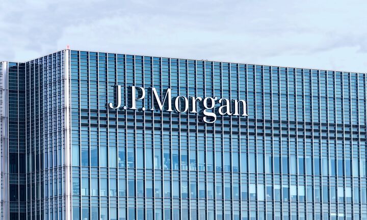 JP Morgan: Απίθανη μια αναβάθμιση της Ελλάδας πριν τις εκλογές 