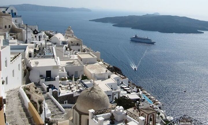 Εκρηκτική η ανάπτυξη του ελληνικού τουρισμού λέει το Bloomberg - Επιμηκύνθηκε η σεζόν