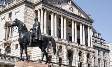 Τράπεζα της Αγγλίας: Νέα αύξηση επιτοκίων κατά 25 μονάδες βάσης - Στο 4,5% το βασικό επιτόκιο