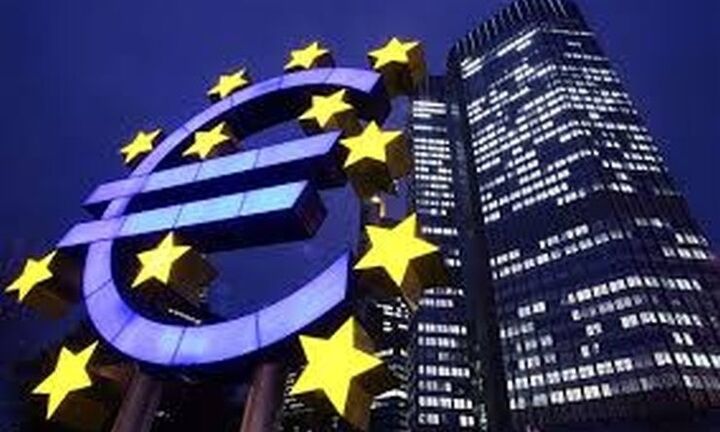 Reuters: Δύο ακόμη αυξήσεις επιτοκίων από την ΕΚΤ φέτος και μάλλον δεν θα σταματήσει εκεί