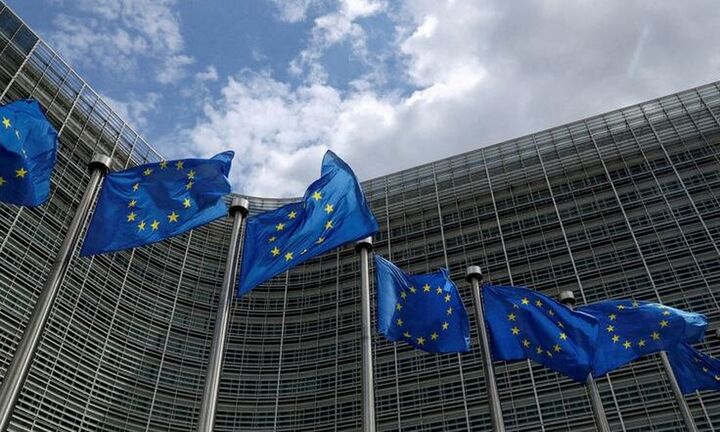  ΕΕ: Σχεδιάζει μείωση της τιμής των χρηματοπιστωτικών προϊόντων