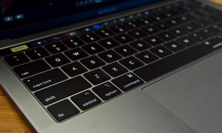  Apple: Διακανονισμός 50 εκατ. δολ. για τα ελαττωματικά πληκτρολόγια MacBook