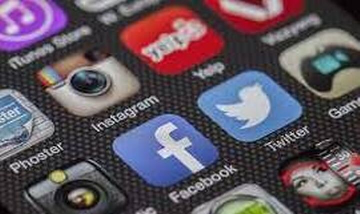   EE: Στο στόχαστρο Instagram, YouTube, TikTok και Twitter για τις διαφημίσεις κρυπτονομισμάτων