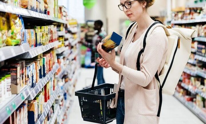  Βρετανία: Η Marks & Spencer μειώνει τις τιμές των τροφίμων