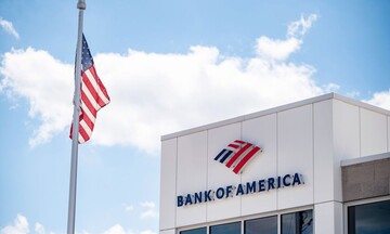 Bank of America: Καλείται να πληρώσει 250 εκατ. δολ. για καταχρηστικές χρεώσεις πελατών
